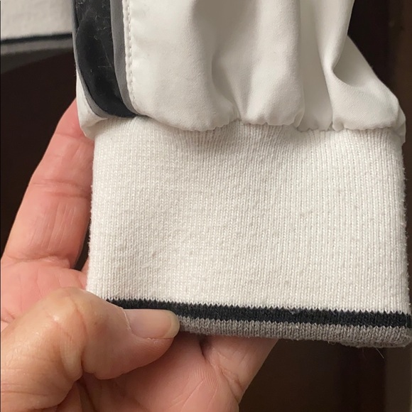 SALE 🔥Puma zip up cute jacket - Picture 7 of 12